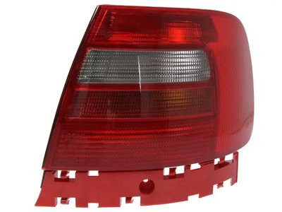 Правий Ліхтар Audi A4 B5 Седан 1997-1999 8D0945112D