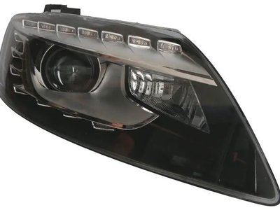 Права фара Audi Q7 2010-2015 Ксенон Led 4L0941030AC