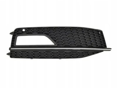 Решітка бампера права Audi A4 B8 2012-2016 S-LINE 8K0807682M01C