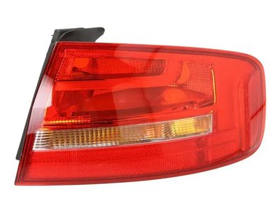 Правий Ліхтар Audi A4 B8 2012-2016 (не Led)