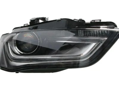Права фара Audi A4 B8 2012-2018 Ксенон Led 8K0941044F