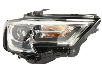 Права фара Audi A3 2017-2020 Ксенон Led 8V0941044E