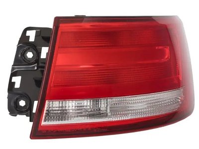 Правий Ліхтар Audi A4 B9 2016-2019 галоген 8W5945070A