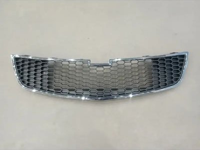 Решетка бампера Chevrolet Cruze 2009-2015 96981093 95028167