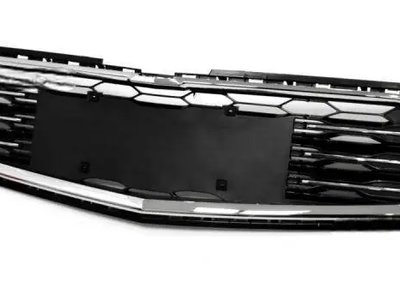 Решетка Бампера Chevrolet Malibu 2016-2019 Чорн С Хром Молдингами