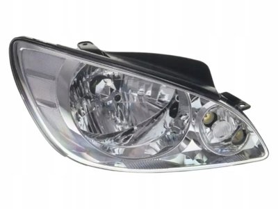 Правая фара Hyundai Getz 2006-2011 Механическая 921021C515
