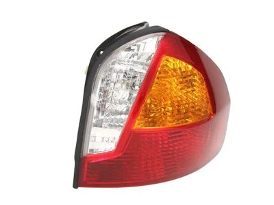Правий Ліхтар Hyundai Santa Fe 2001-2006 9242026000