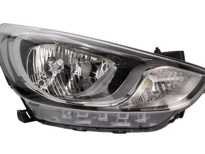 Левая Фара  Hyundai Accent  Solaris 2011-2019 Украинская версия 921011R040