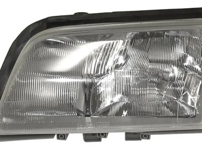 Левая Фара  Mercedes  W202 1993-1996 Дорестайлинг A2028201561