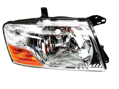 Правая фара  Mitsubishi Pajero 2003-2007 Хром отражатель MN133754