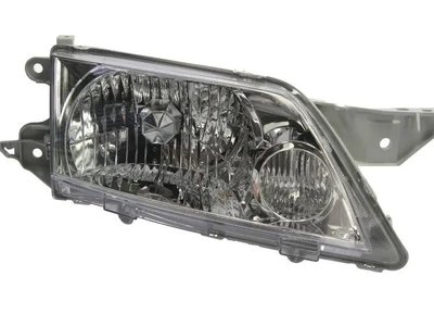 Правая фара  Mazda Premacy 1999-2005 Механическая CB8051150B