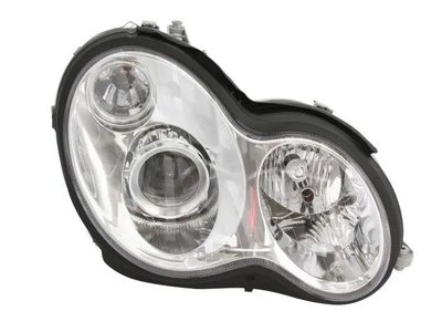 Правая Фара  Mercedes  W203 2000-2007 Ксенон A2038260291