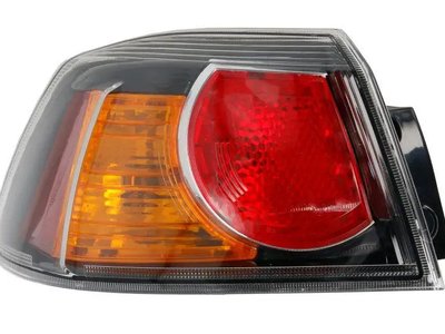 Левый фонарь Mitsubishi Lancer  2007-   8330A623