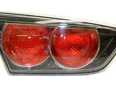 Лівий Ліхтар Внутрішній Mitsubishi Lancer 10 2008-2011 MN206535