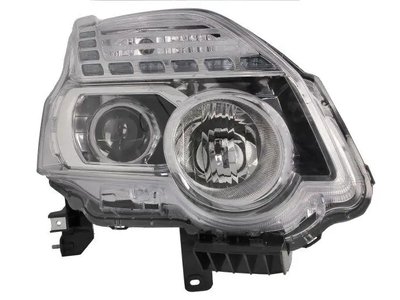 Правая фара  Nissan X-Trail T31 2010-2014 Галоген 260103UF2A