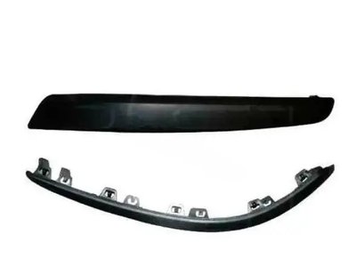 Левый Молдинг заднего бампера Opel Astra H Хетчбек 2004- 1404786