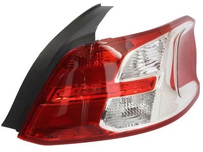 Правый Фонарь  Peugeot 301 2013-2016 9674807780