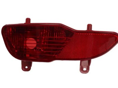 Левая Противотуманка  бампера  Peugeot 5008 2016-2020 9811982980