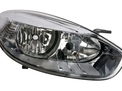 Правая фара  Renault Fluence 2010-2013 Дорестайлинг 260105345R