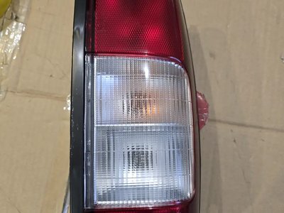 Правий Ліхтар Nissan Np300 Frontier Pick Up D22 1997-2004 265503S20A
