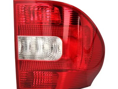 Правий Ліхтар Skoda Yeti 2009-2014 5L0945111