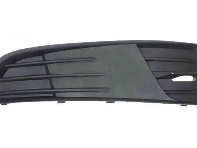 Решітка Бампера Права Skoda Fabia 2014-2018