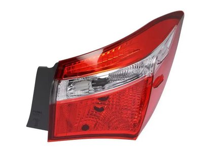 Правий Ліхтар Toyota Corolla E18 Євро 2013-2016 8155102760