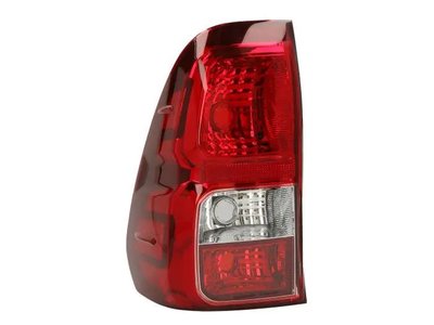 Лівий Ліхтар Toyota Hilux 2015-2019 815600K270