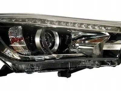 Права фара Toyota Hilux 2015-2020 81140OK710