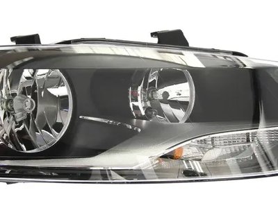 Правая фара  Volkswagen Polo 2009-2015  6R1941008F