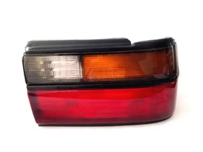 Правий Ліхтар Toyota Corolla E9 Седан 1988-1992 815501A440