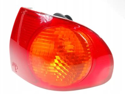 Правий Ліхтар Toyota Corolla E11 1997-2001 81551-1E120