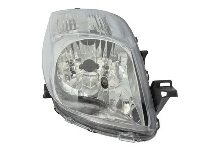 Правая фара  Toyota Yaris 2006-2011 ТИП ICHIKOH 8113052580