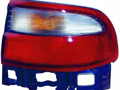 Правий Ліхтар Toyota Carina E 1992-1997 815502B260
