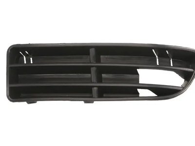 Решетка Переднего Бампера Правая Volkswagen Bora 1999-2005 1J5854662C