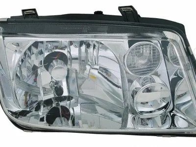 Правая фара  Volkswagen Bora 1999-2005 без птф 1J5941018BE