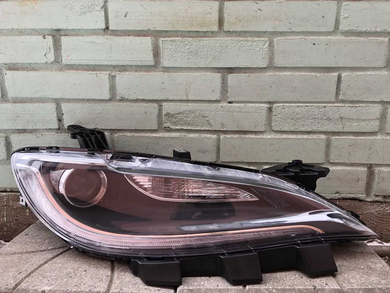 Фара Правая Chrysler 200 2014-2016 Хром Вставка + Led 68284783Aa — фото 1