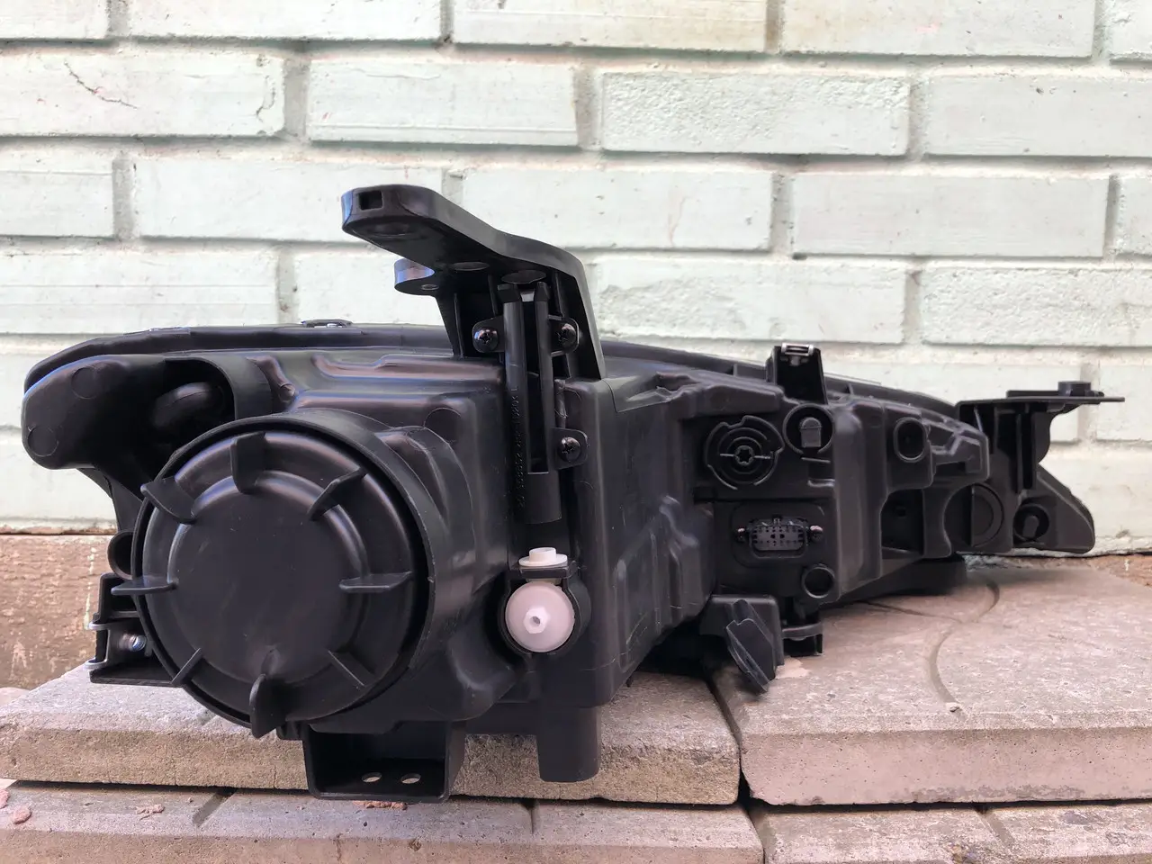 Фара Ліва Chrysler 200 2014-2016 Чорна Вставка + Led Ch2502261 — фото 2