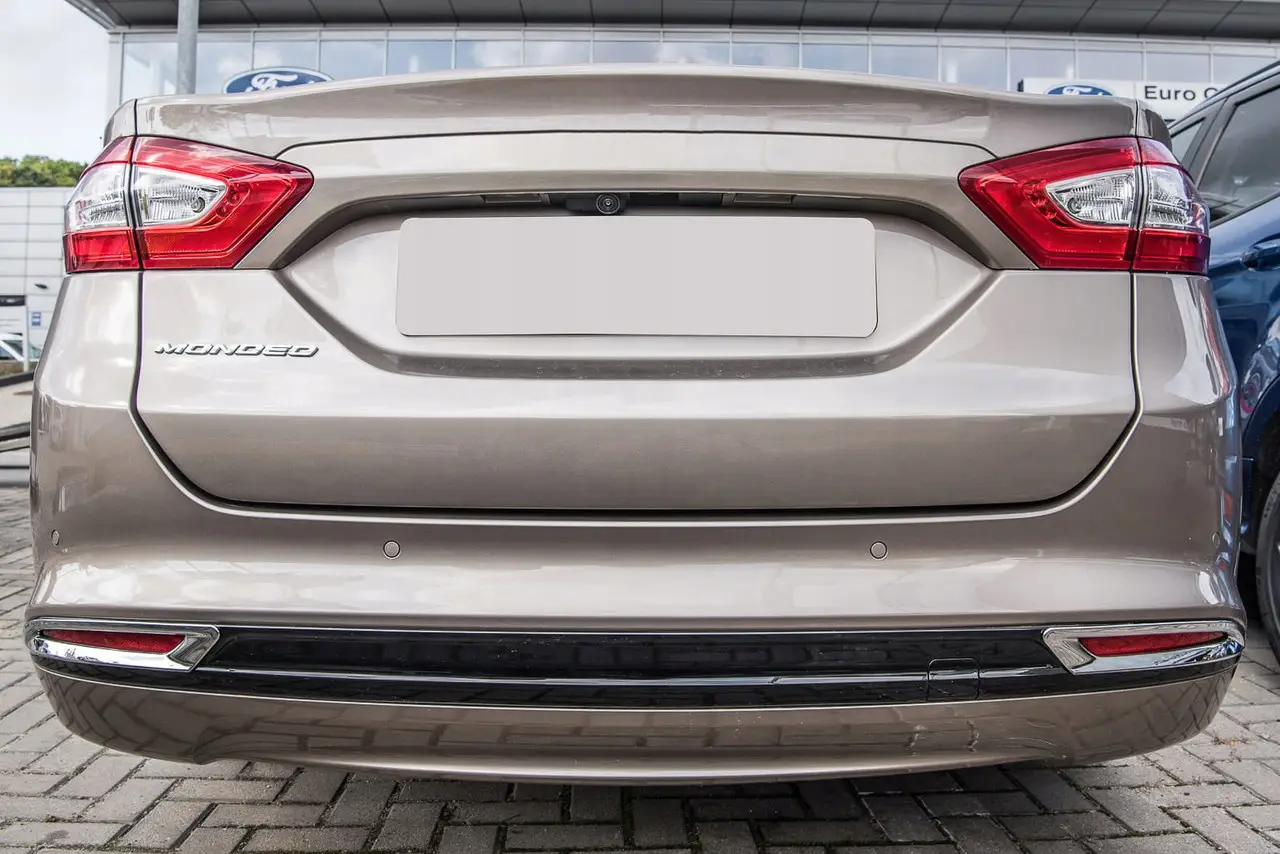 Накладка крышки багажника нижняя Ford Mondeo 2014- Fusion 2012- DS73F423A40CE — фото 1