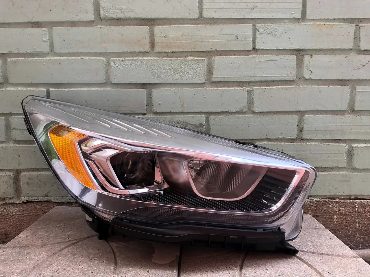 Фара Правая Ford Escape Kuga 2016-2020 Хром + Линза Led Gj5Z-13008-C — фото 1