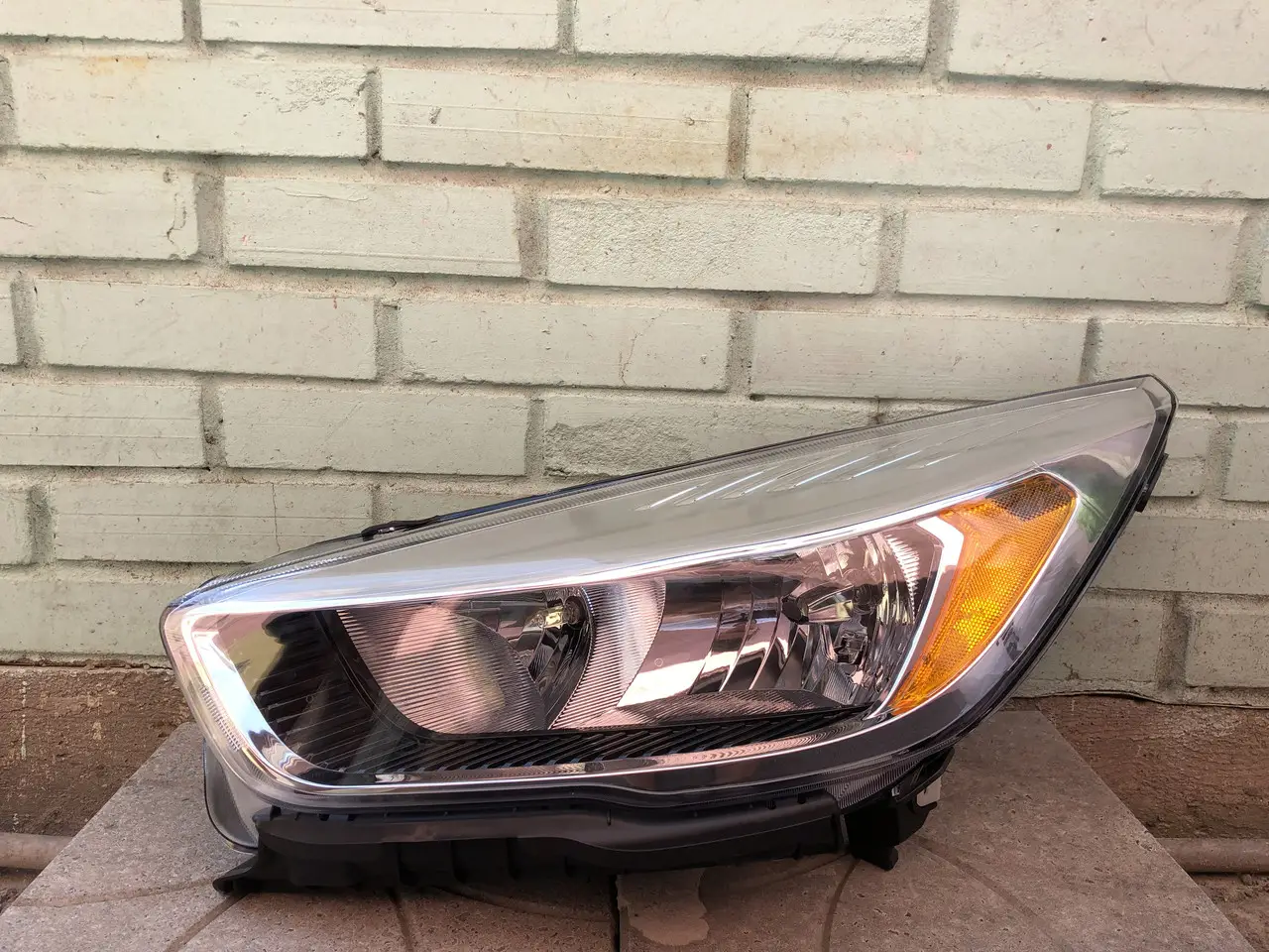Фара Ліва Ford Escape Kuga 2016-2020 Жовта Вставка Gj5Z13008B — фото 1