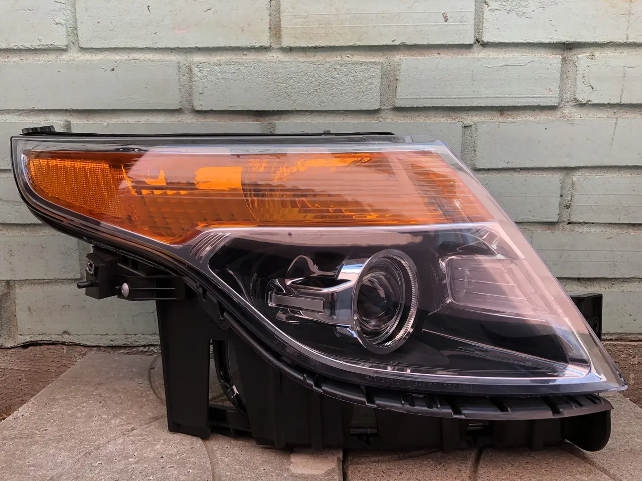 Фара Правая Ford Explorer 2011-2015 Base Xlt Limited 114-01477Cr — фото 1