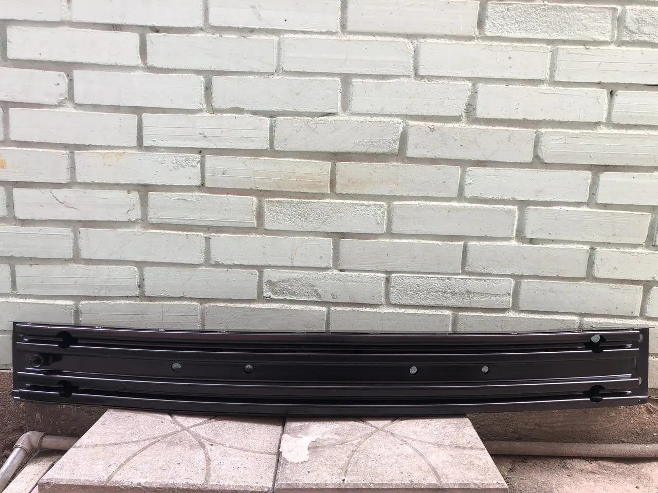 Підсилювач переднього бампера Ford Explorer 2011-2019 Сталь FB5Z17757A — фото 1