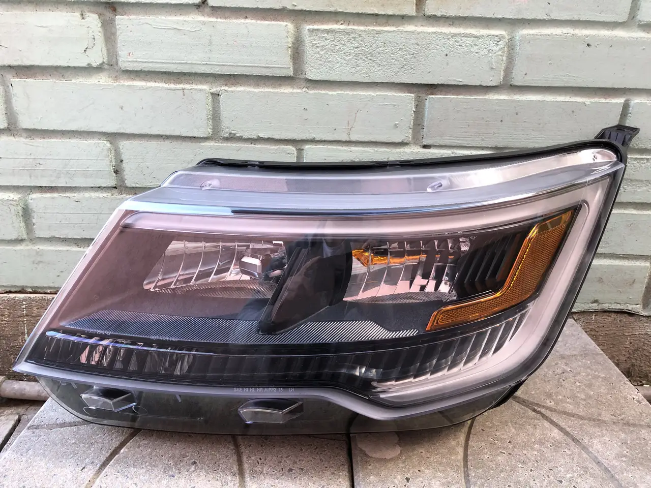 Фара Ліва Ford Explorer 2016-2019 Hb3+Led Чорна З Drl Fb5Z13008M — фото 1