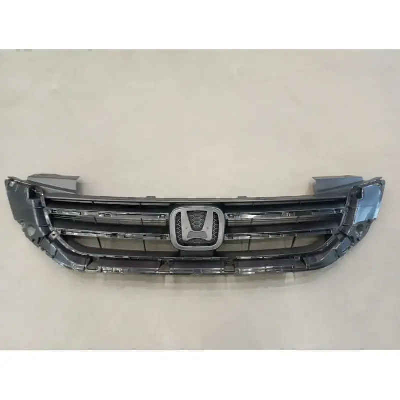 Решетка радиатора Honda Accord 2013-2015 71121T2FA01 — фото 1