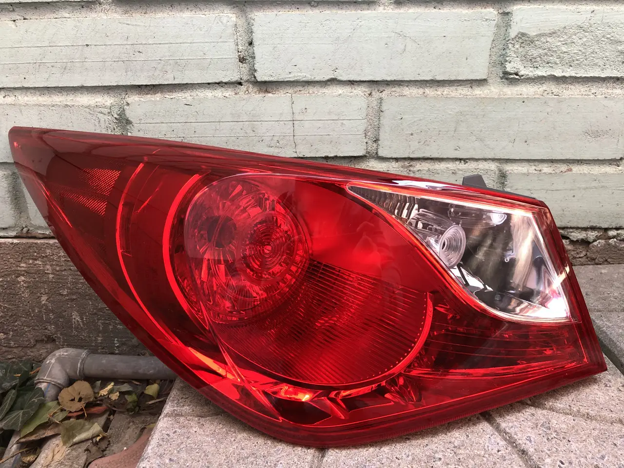 Задній Ліхтар Лівий Hyundai Sonata Yf 2010-2014 92401-3S020 — фото 1