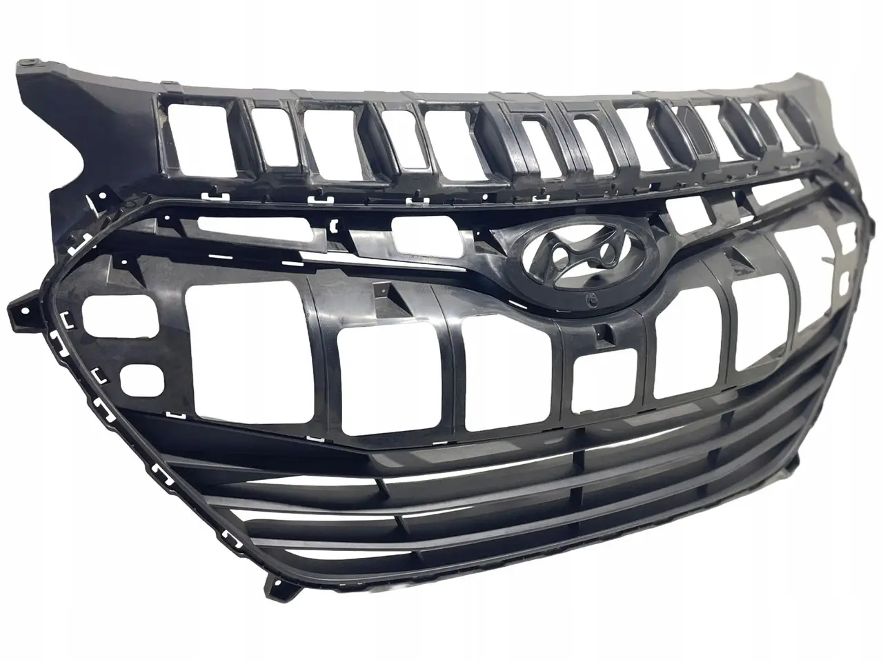 Решетка радиатора Hyundai i30 2012-2016 без накладки 86351A6000 — фото 1