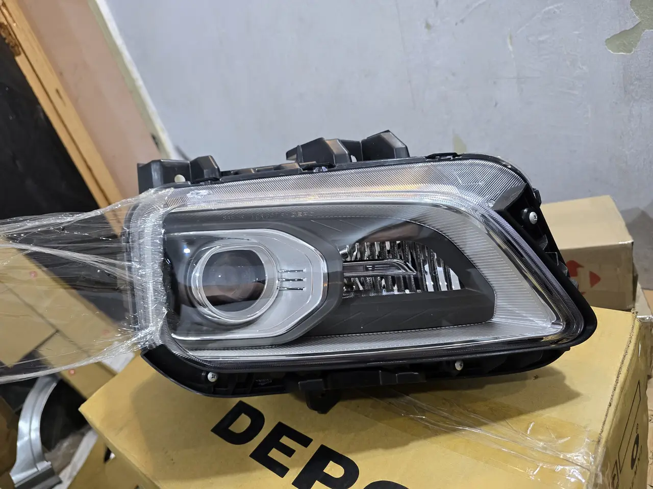 Правая фара  Hyundai Kona 2017-2021 Галоген Led 92102J9100 — фото 4