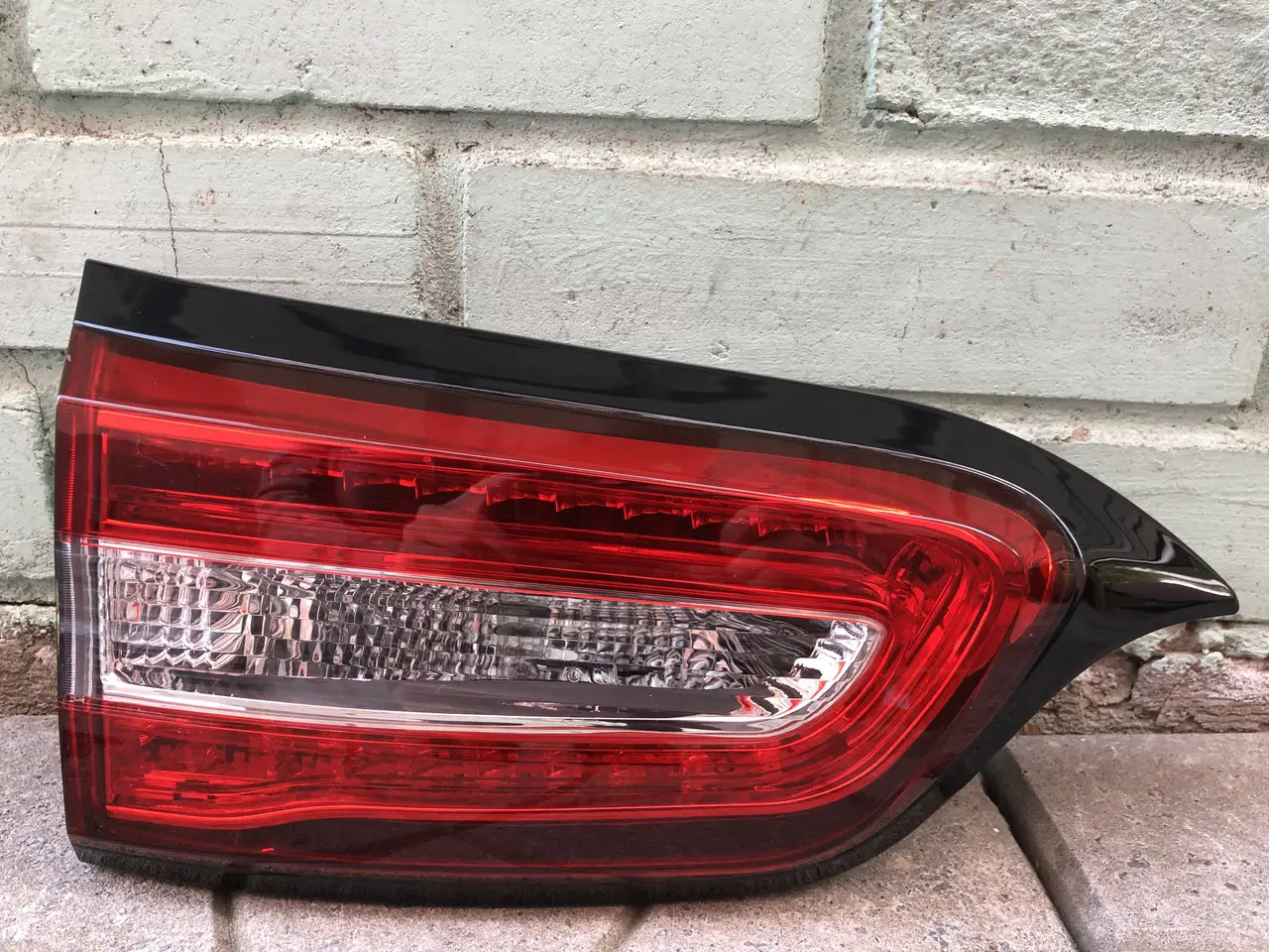 Задний Фонарь Левый Внутренний Jeep Cherokee 2013-2018 Led 68102921Ab — фото 1
