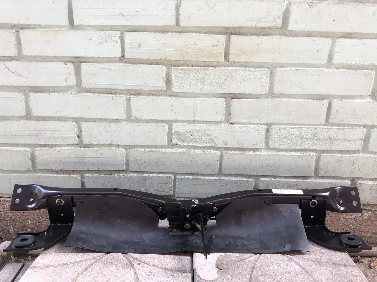 Панель Телевизора Jeep Compass 2011-2016 Верхняя 68051629Ae — фото 1